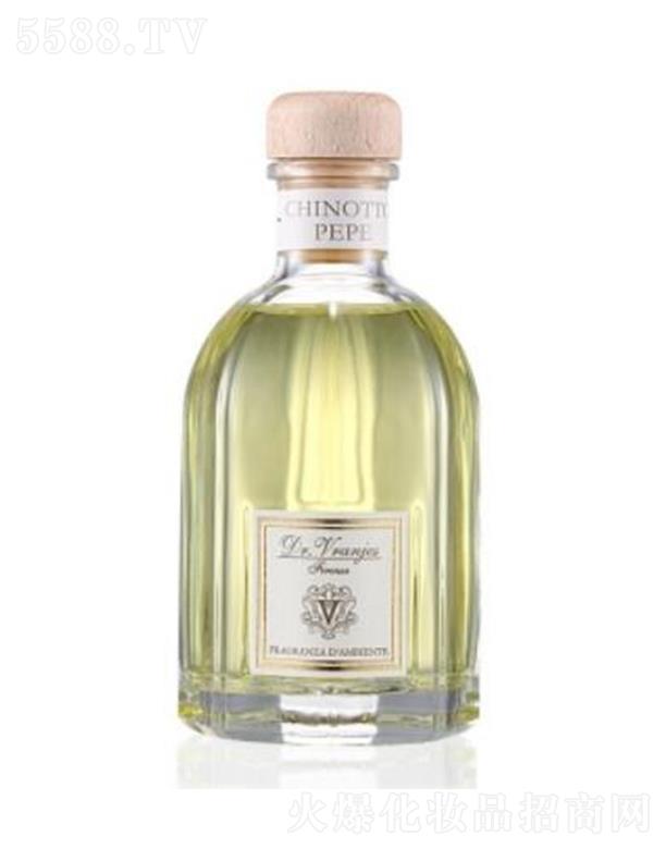 �V�݅R������Ȼ��Ʒ�B�i���޹�˾��Dr.Vranjes���m֮ҹ���Һ���У�250ml����͸�ؙ��ʹ��A������ľ�~����c�����Ļ���