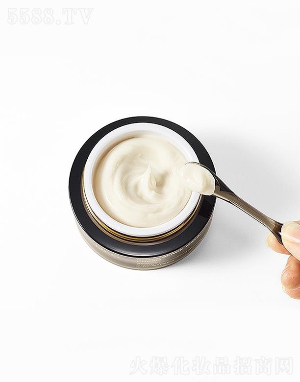 ķ���և��H�عɼ��F���yƷ���޹�˾������С�����ѽ�ĸ��˪   �������˪  ȥ֬���� �۴���ҹ30g