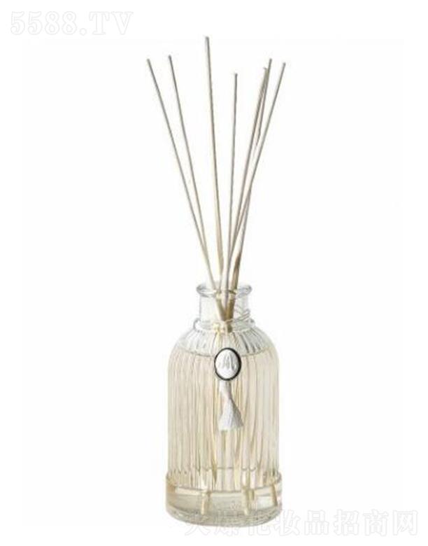 ������(�Ϻ�)Ʒ�ƹ����ɷ����޹�˾���Ϻ������� ��?sh��)۠��­h(hu��n)����Փ]�l(f��)Һ200ml �C ���FŮ��������