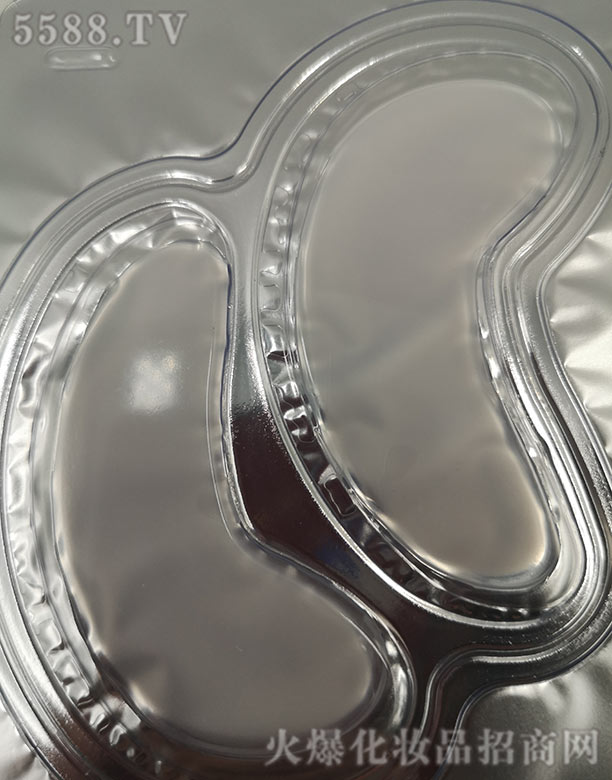 ���{�����������N