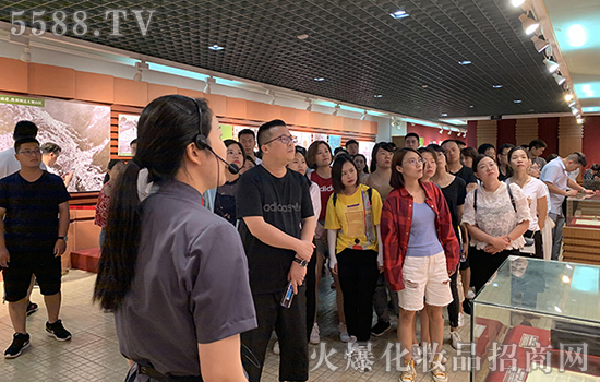 家國(guó)情懷的敬仰 家國(guó)情懷的敬仰