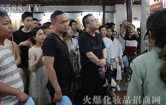 家國(guó)情懷的敬仰 家國(guó)情懷的敬仰