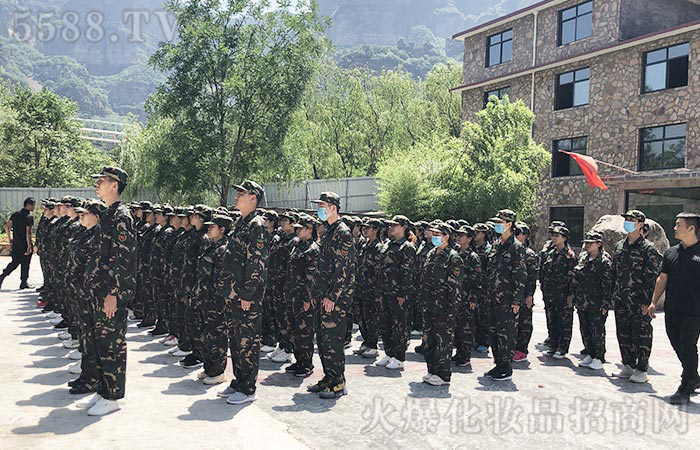 ���ۈFꠣ���Խ������Ը����Ŭ����������ؓ��