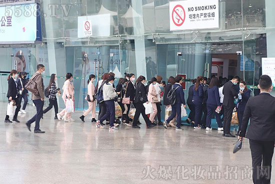 ����ʢ�����س���ۣ���44�óɶ����I(y��)���[��ʢ���_Ļ