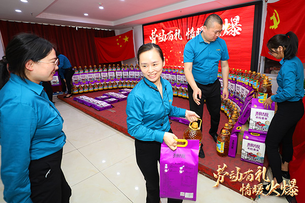 �ڄ��жY����ů�𱬣��𱬾W(w��ng)��T��������һ�ڄӹ�(ji��)����