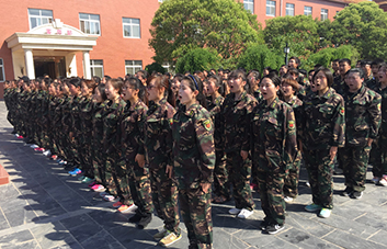 Ӣ���Sˬ���]�гC��������ֻ�Јԏ���