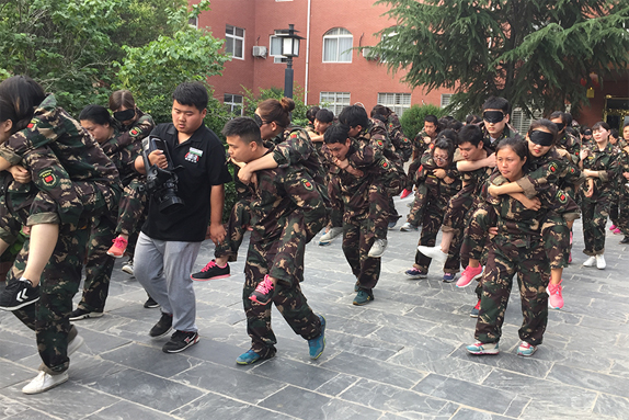 ���v�D���ĥ�y���w��H�顢��������F