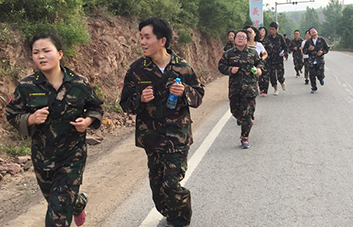 15����ͽ��ĥ�Z���𱬾W�T�;�Ӣ�F����O�ޣ�