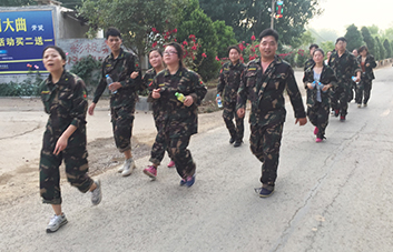 ��Փ�ǔv��߀�Ǳ������҂��]�ЁG���κ�һ������