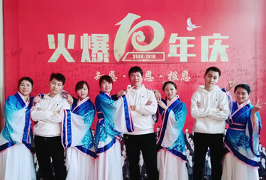 �]����������ഺ���r�Y�WС����Ӱ����