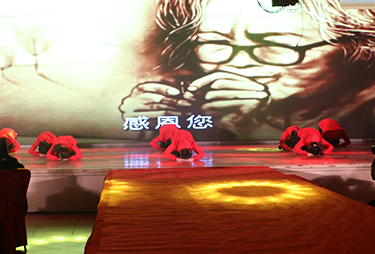 ֪�����ж�����(b��o)�������Z(y��)������D�����o�҂����\(ch��ng)����ĸЄ�(d��ng)��